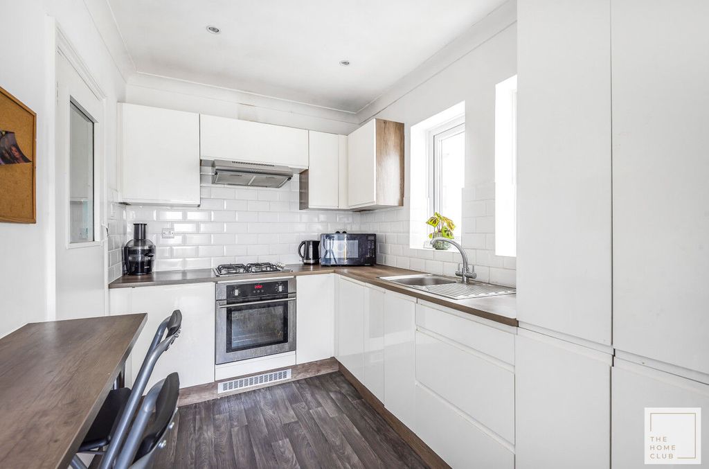 Property photo 2 of 14 Img_239_3_Original.Jpg