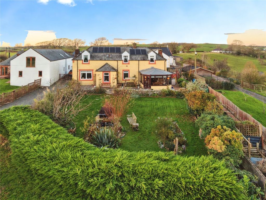 Property photo 1 of 44 Picture No. 53