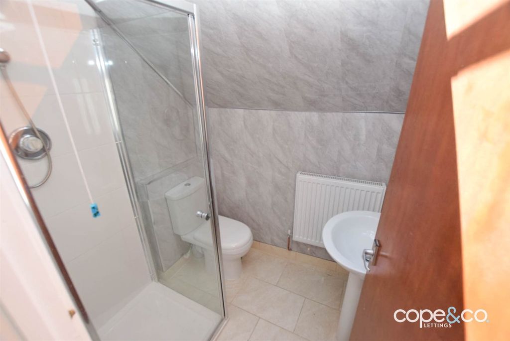 Property photo 2 of 9 4256242