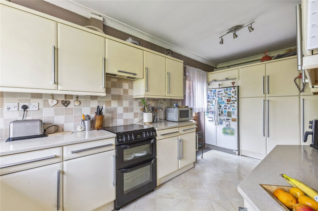 Property photo 3 of 13 Kitchen