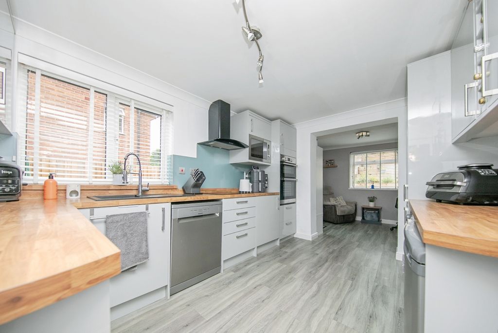 Property photo 1 of 17 Photo