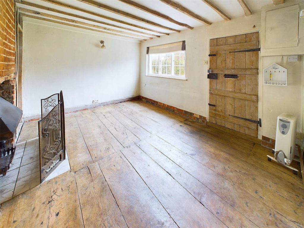 Property photo 2 of 8 Cam04854G0-Pr0007-Still009.Jpg