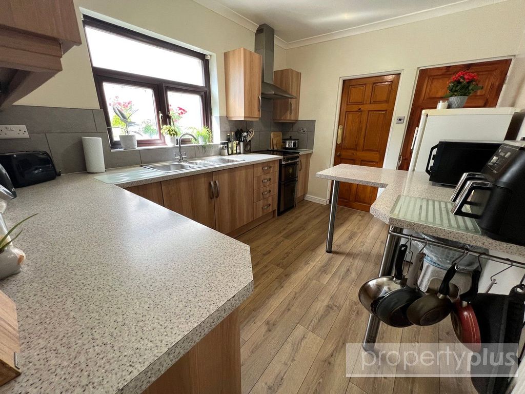 Property photo 3 of 13 Picture No. 09
