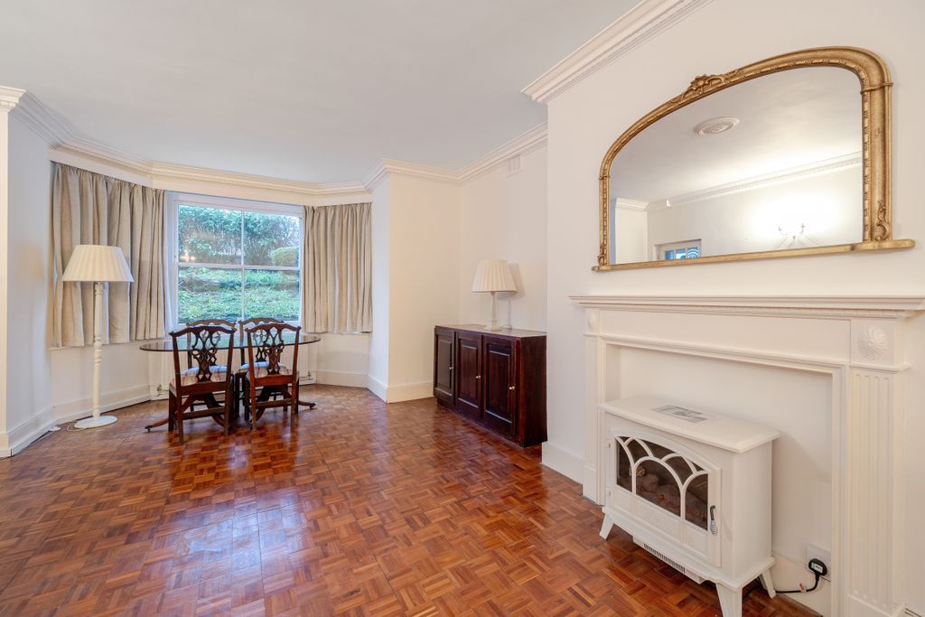 Property photo 2 of 15 1400743-9-696658A...