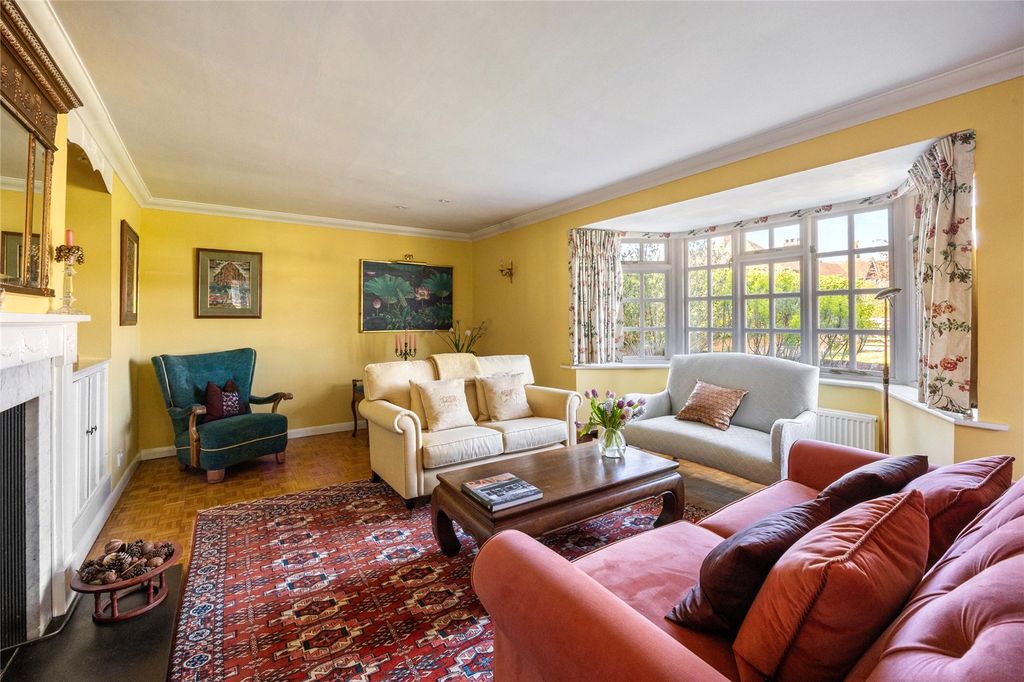 Property photo 2 of 21 Sitting Room