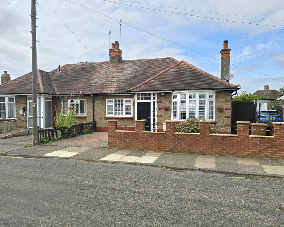 Property photo 1 of 18 Photo 7