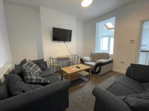 Property photo 1 of 11 9648529.Jpg