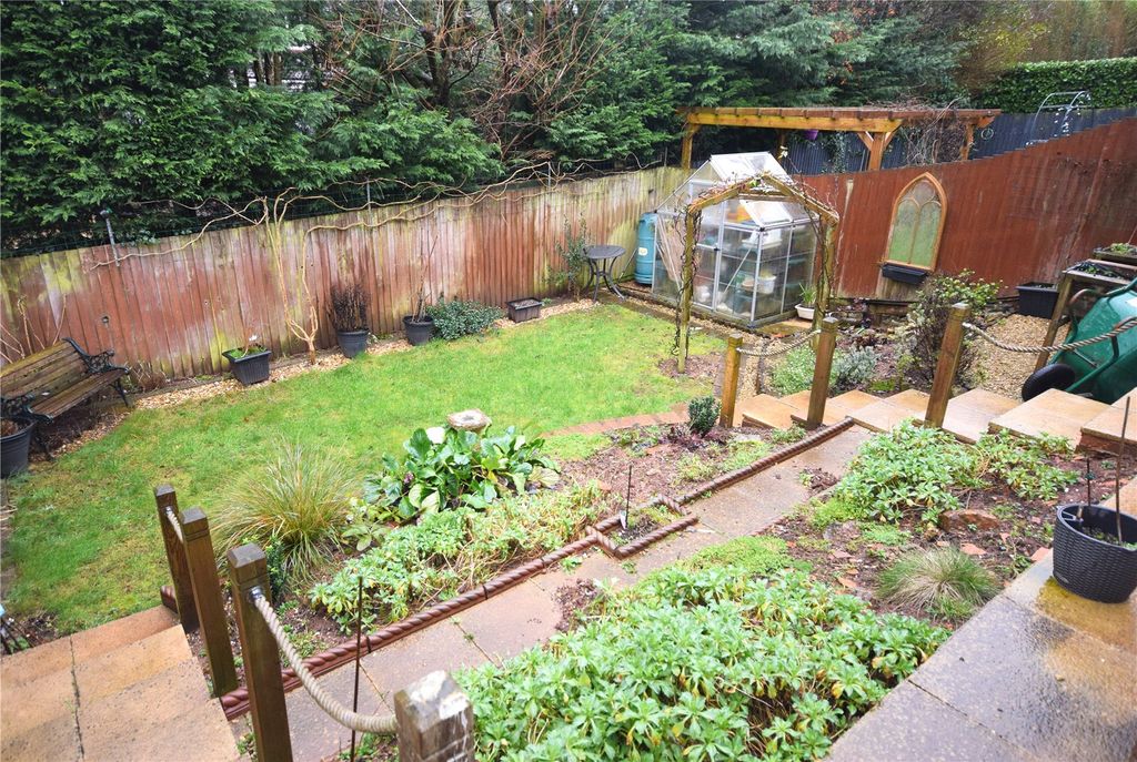 Property photo 2 of 22 Picture No. 19