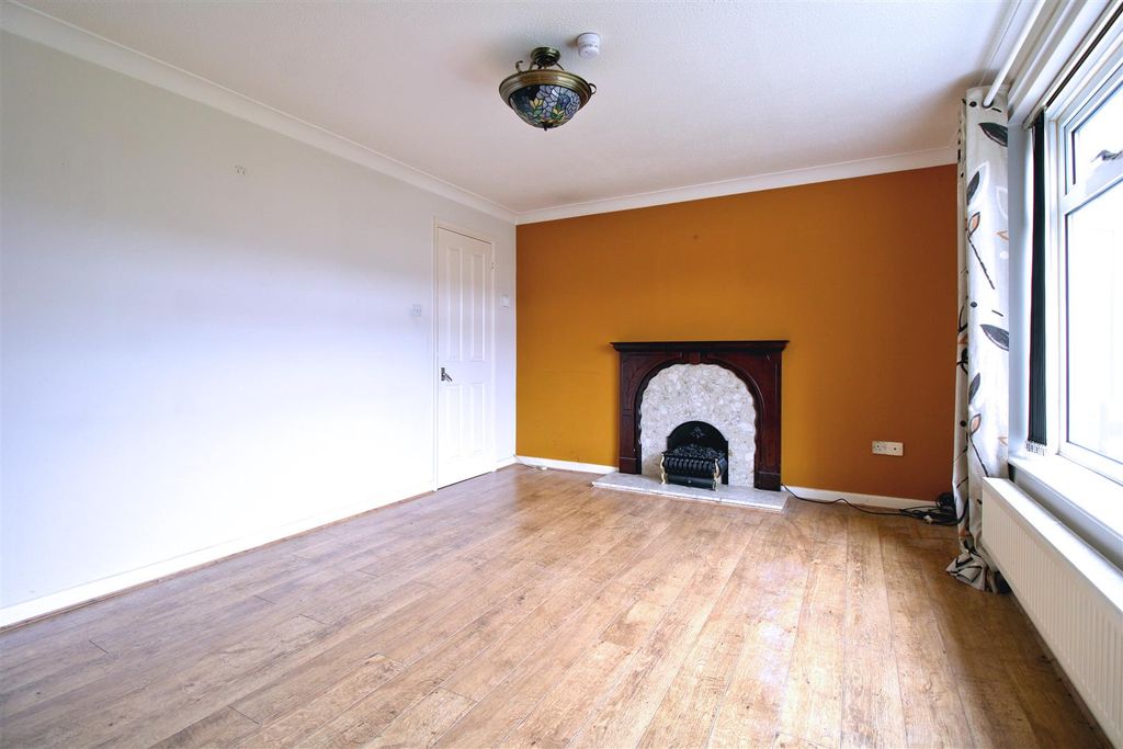 Property photo 2 of 23 Living Room