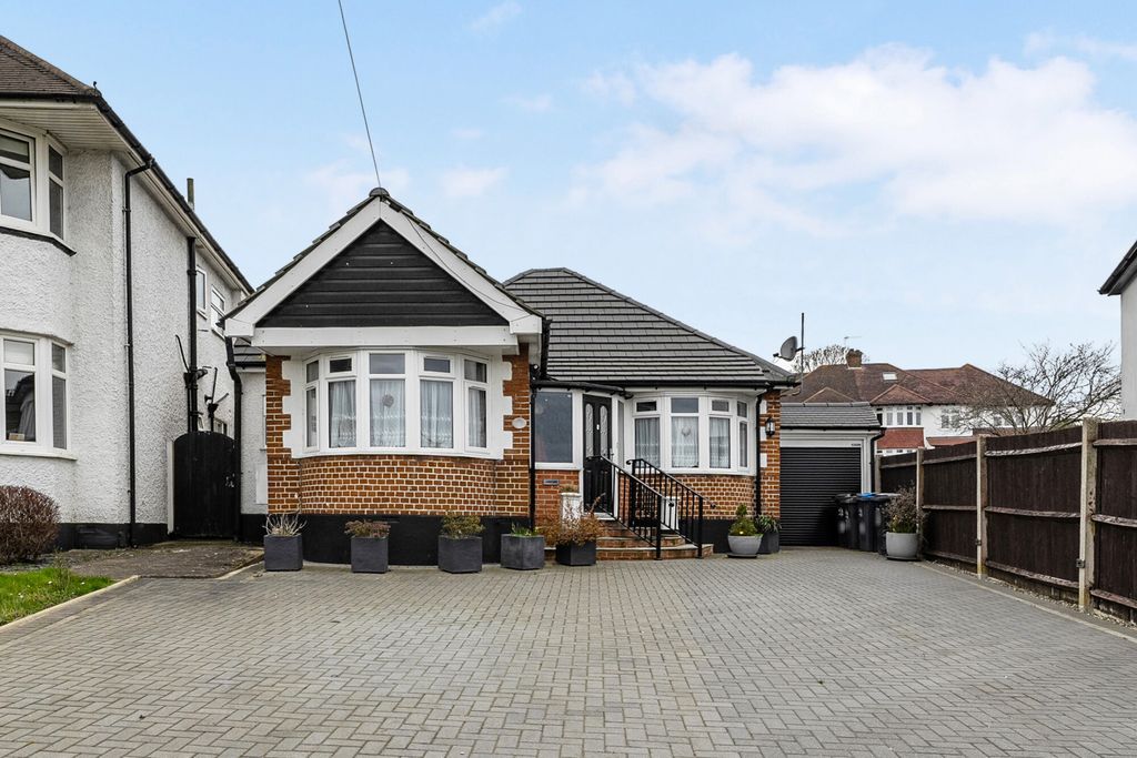 Property photo 1 of 19 External