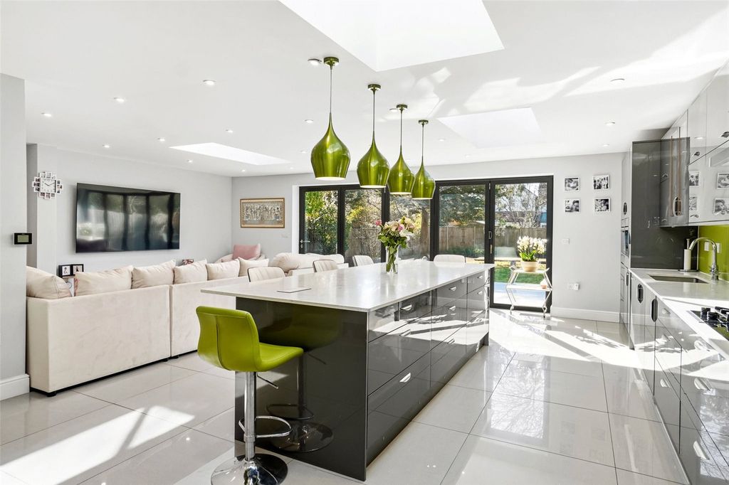 Additional image 4 of 5 bed detached house for saleCourtlands Avenue, Hampton TW12