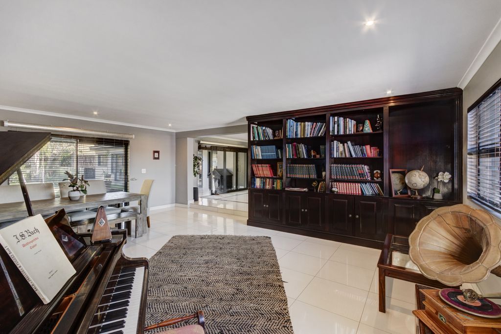 Property photo 3 of 68 Library Room/ Dining Room / Private Lounge