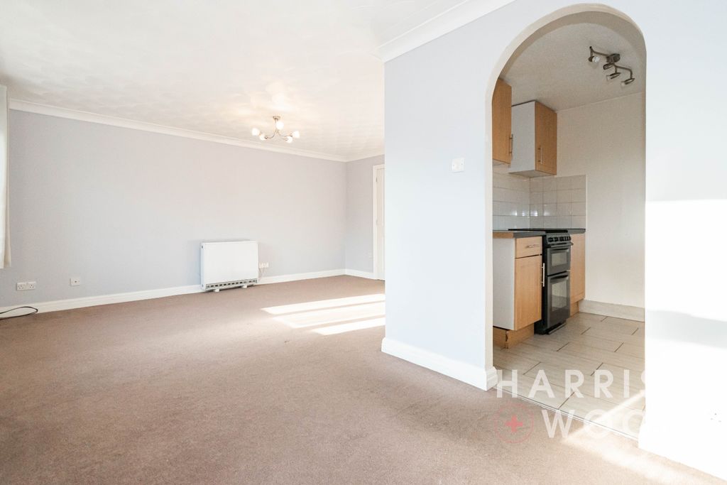 Property photo 2 of 13 4664621