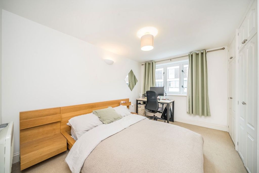 Property photo 3 of 4