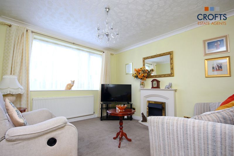 Property photo 2 of 16 Lounge