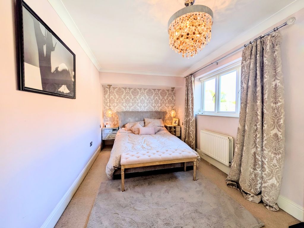Property photo 3 of 18 1000001417