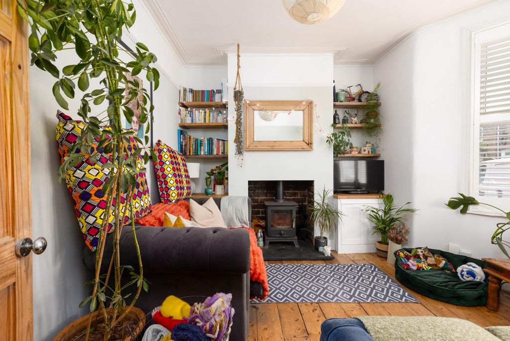 Property photo 3 of 28 49 Bellevue Road, Bs5-1.Jpg