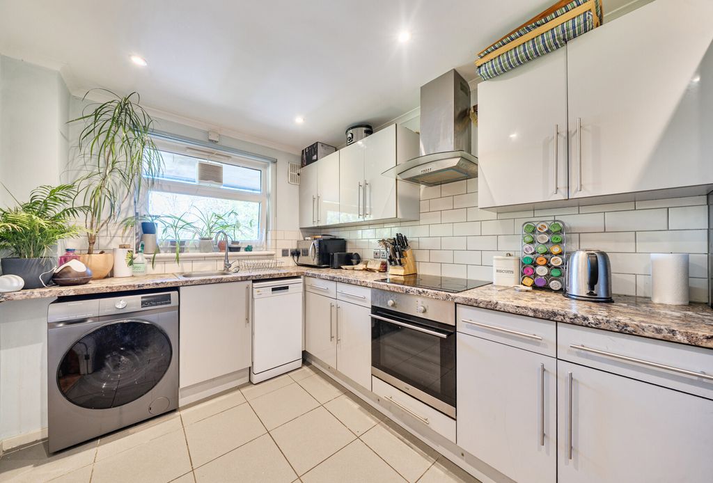 Property photo 2 of 10 1449336-1-69E8Ef7...