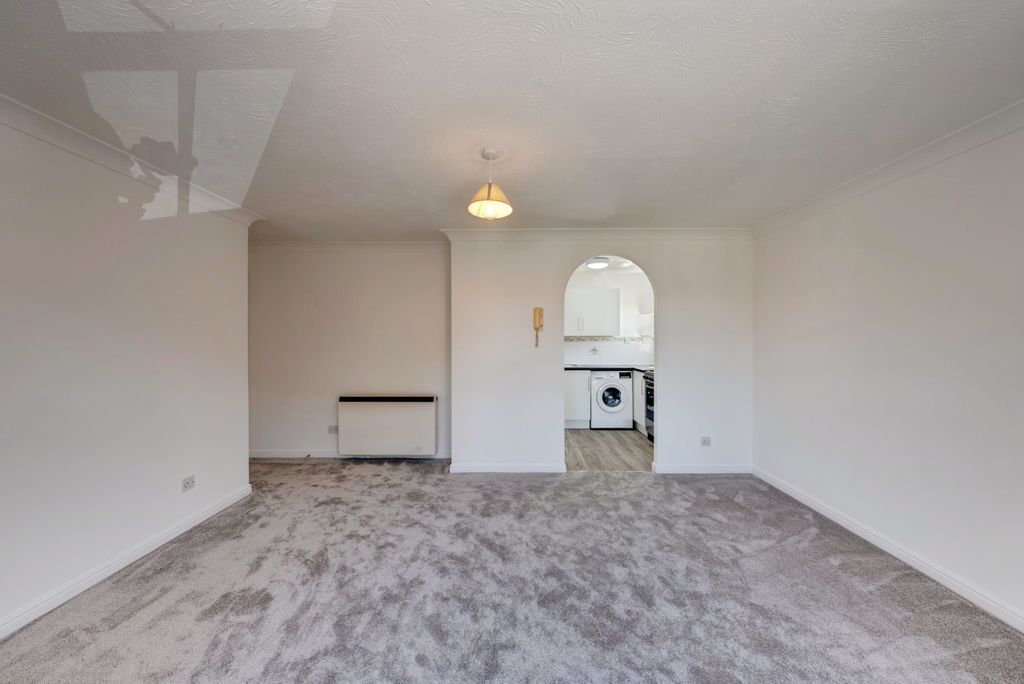 Property photo 2 of 18 Lounge/Dining Room