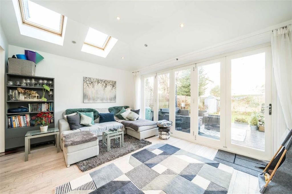 Property photo 3 of 7