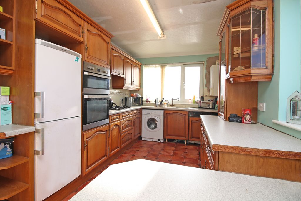 Property photo 2 of 16