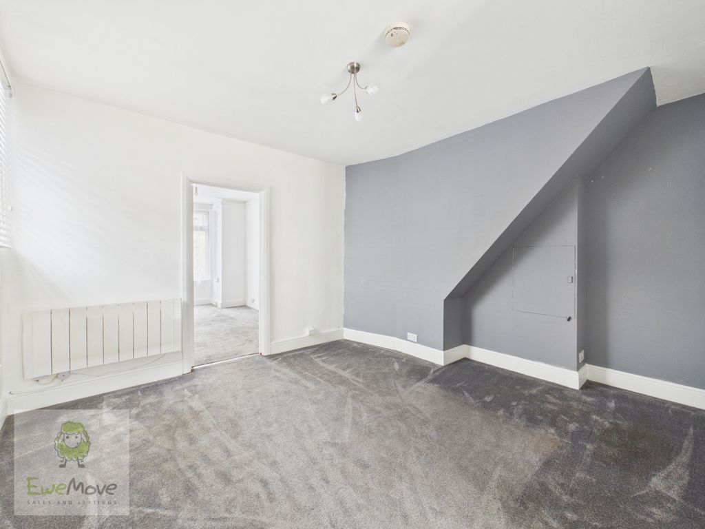 Property photo 3 of 10 Living Dining Room