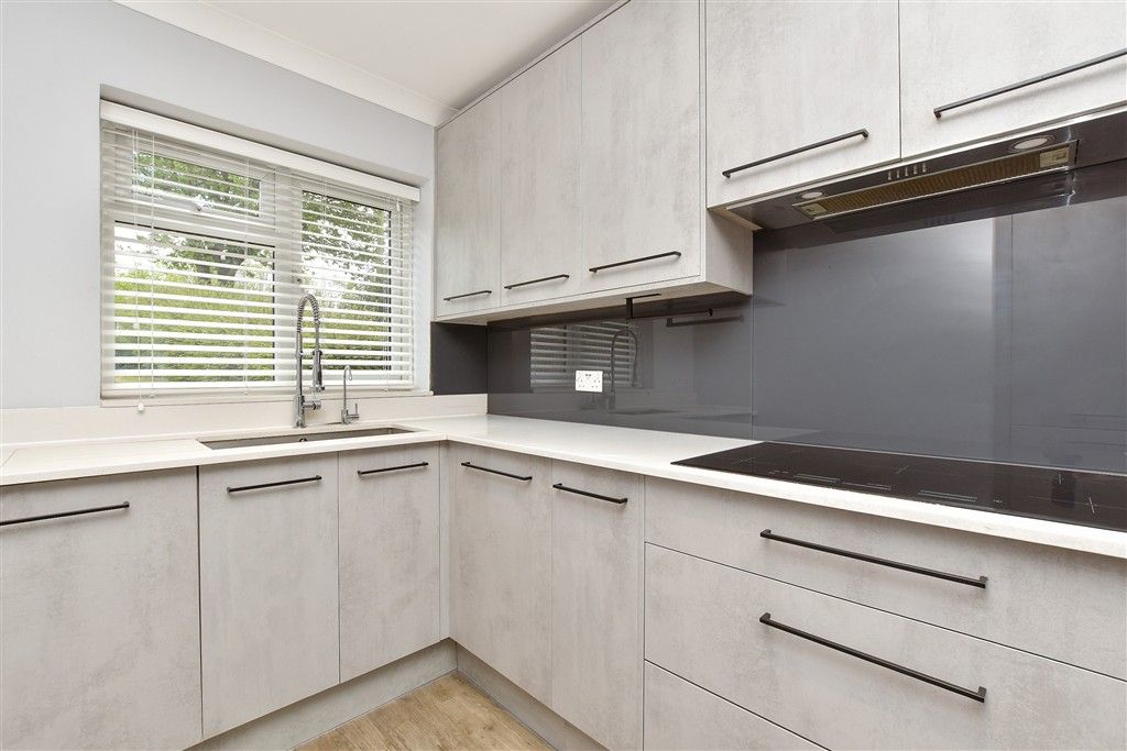 Property photo 2 of 19 Kitchen / Lounge / Diner