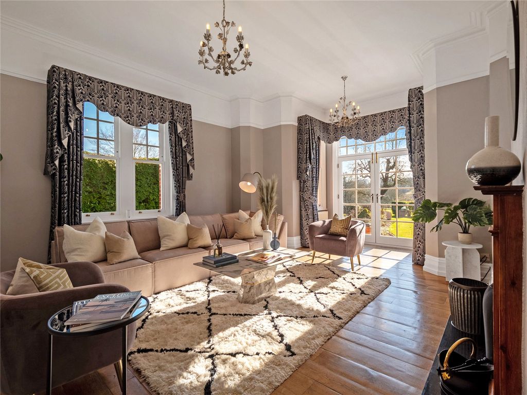 Property photo 3 of 40 Picture No. 03