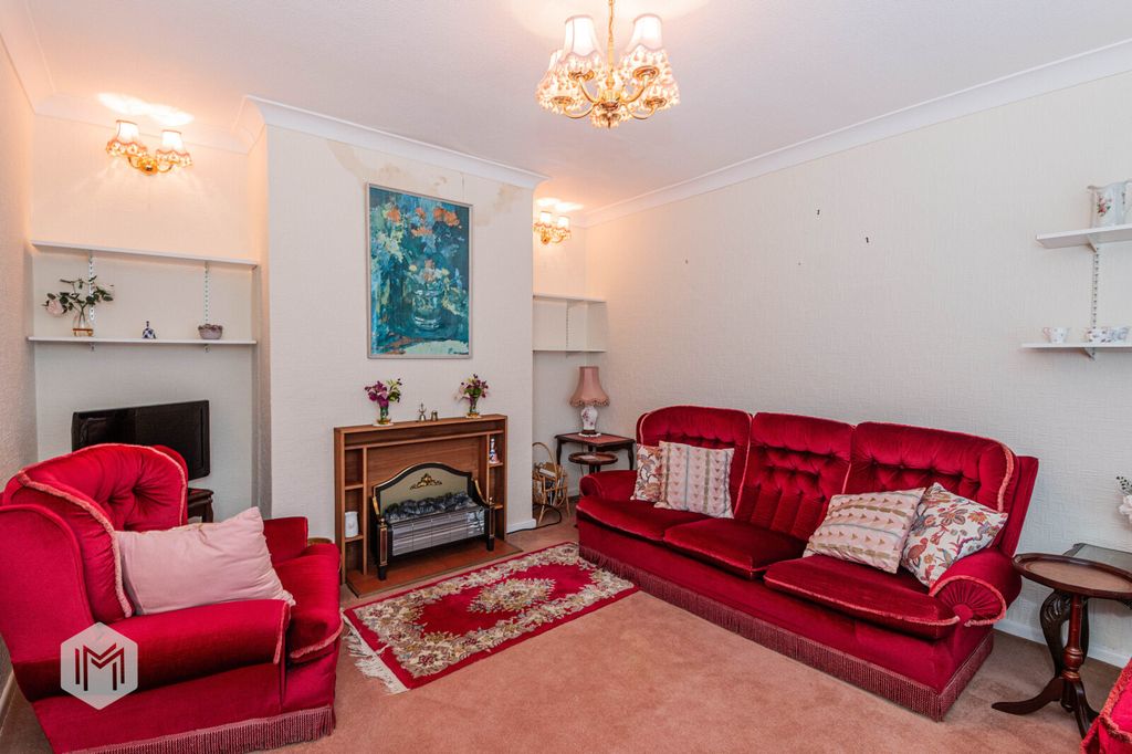 Property photo 2 of 19 Picture No. 27