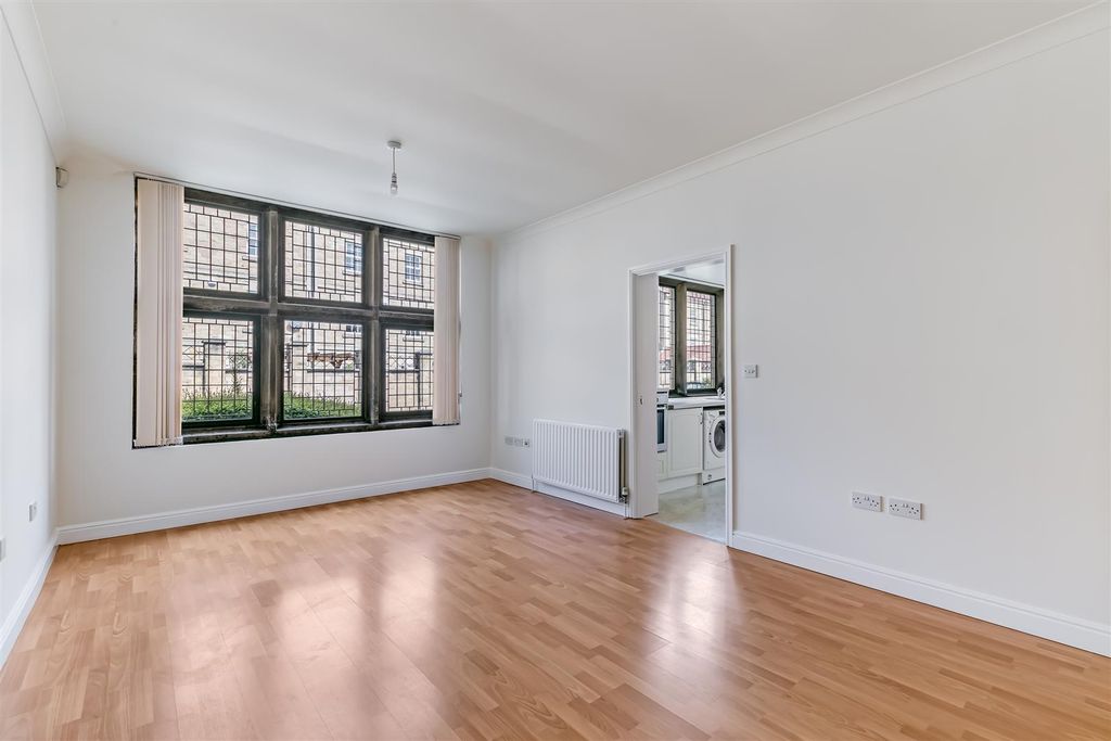 Property photo 2 of 17 3U3A1521.Jpg