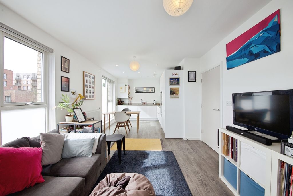 Property photo 3 of 16 Pbox-Img.Jpg