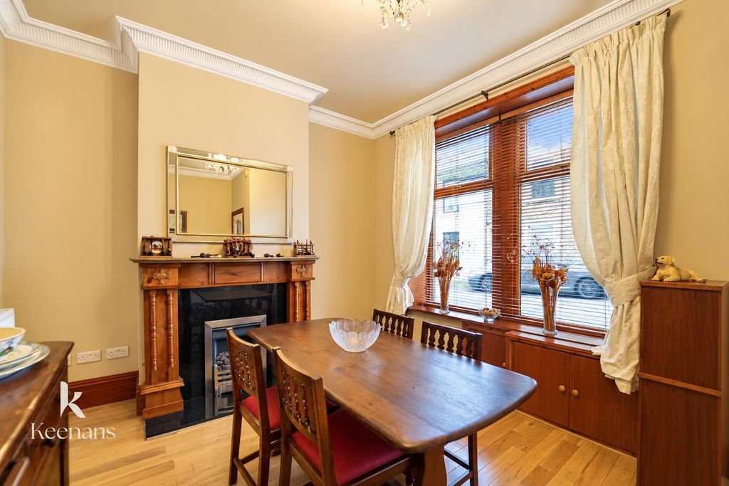 Property photo 3 of 31