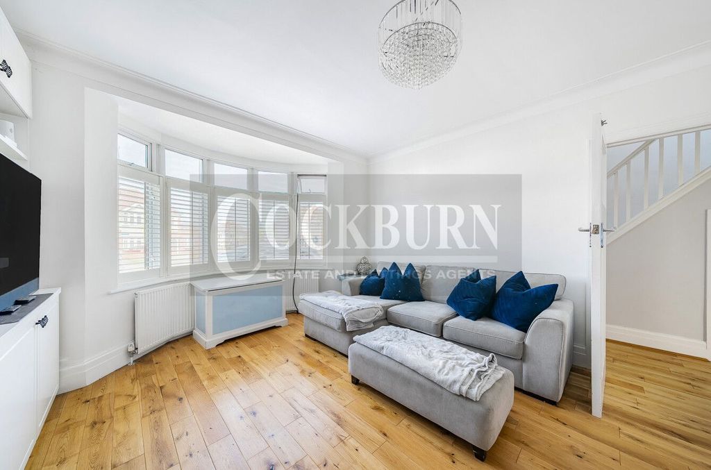 Property photo 2 of 19