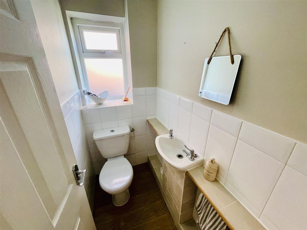 Property photo 3 of 20 WC