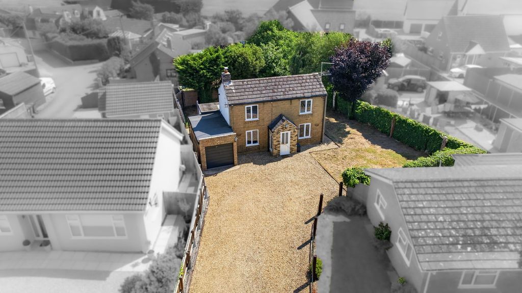 Property photo 1 of 35