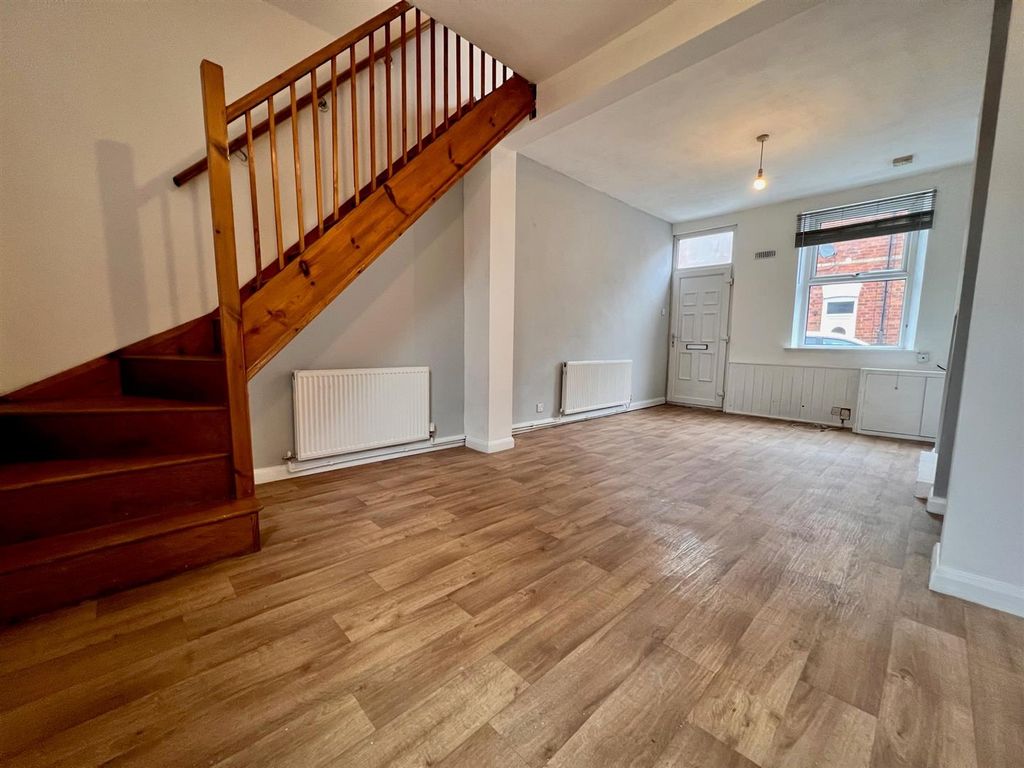 Property photo 2 of 10 31 Carnot Street 1.Jpg