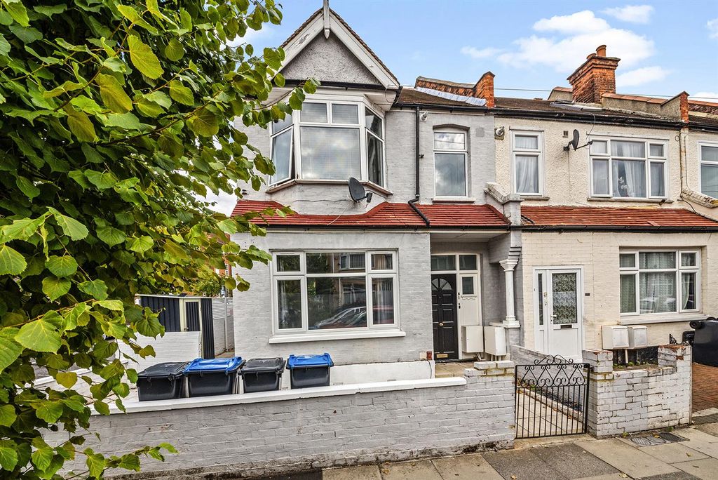 Property photo 1 of 11