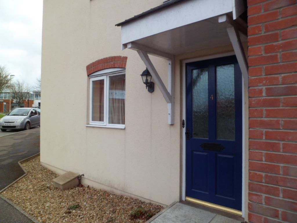 Property photo 2 of 11 Front