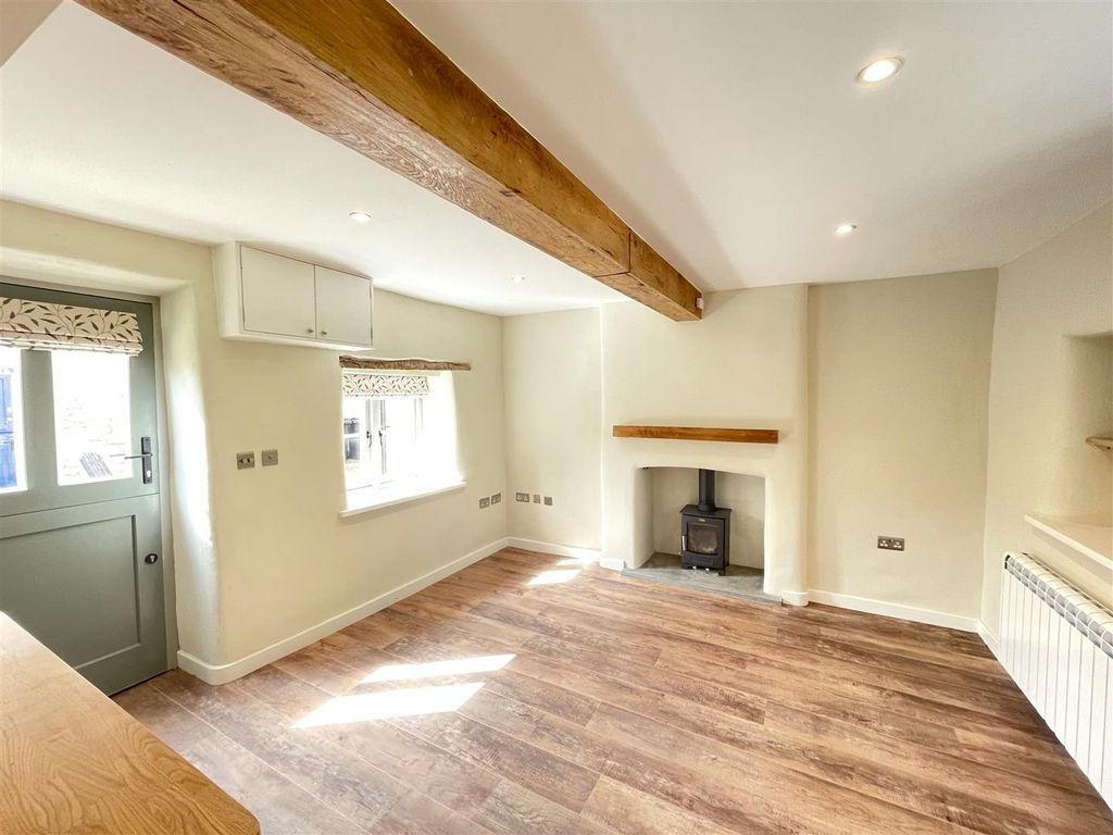 Property photo 2 of 9 Sitting Room