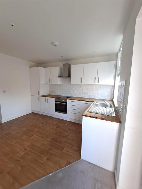 Property photo 1 of 7 Kitche.Jpg