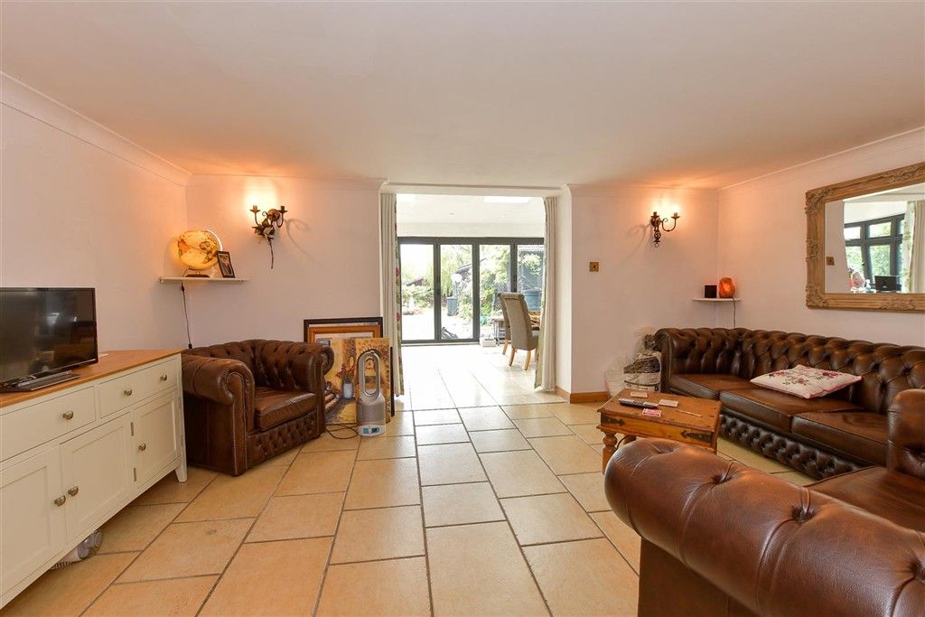 Property photo 3 of 23 Family Area