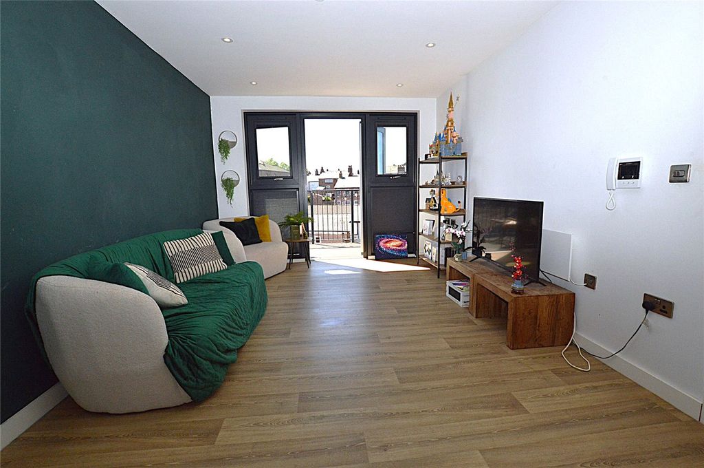 Property photo 2 of 15 Picture No. 02