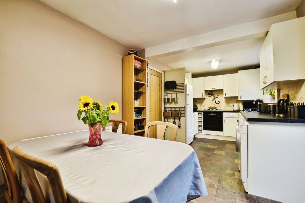 Property photo 3 of 17 Photo