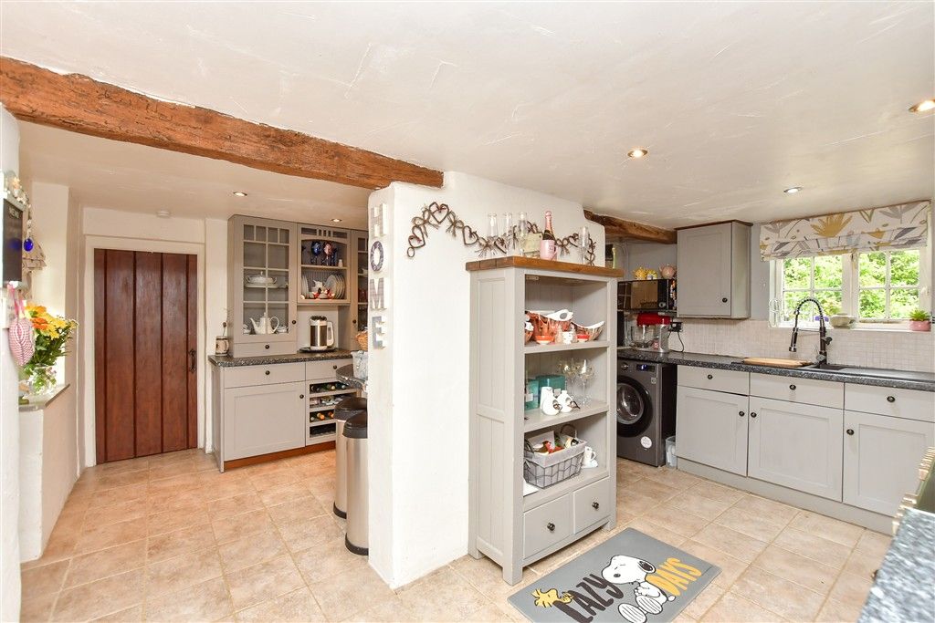 Property photo 2 of 14 Kitchen/Breakfast Room