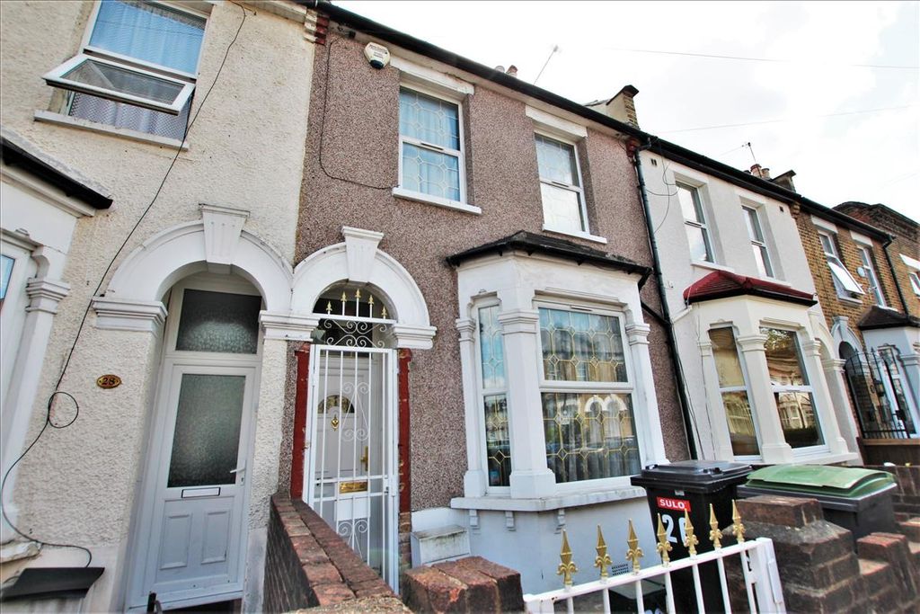Property photo 1 of 11
