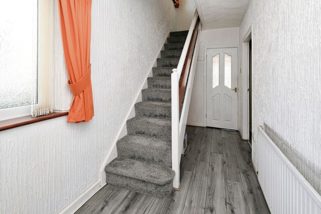 Property photo 2 of 16 Pbox-Img.Jpg