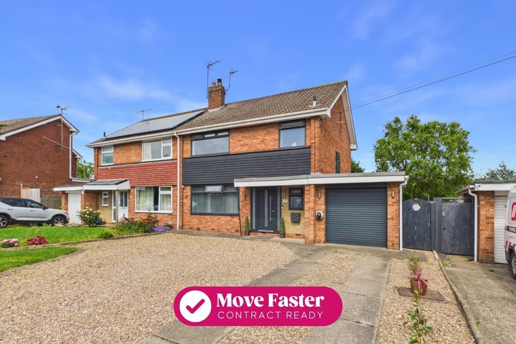 3 bed semi-detached house for saleSt Leonards Road, Molescroft, East Riding Of Yorkshire HU17