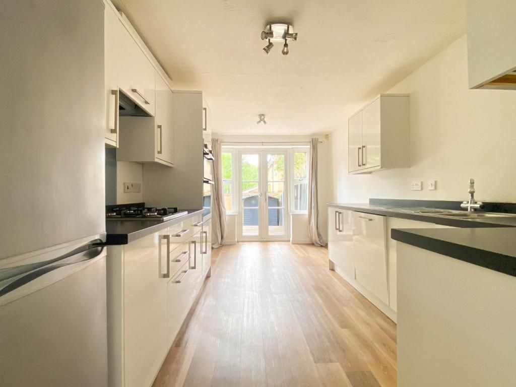 Property photo 2 of 12 Photo 2