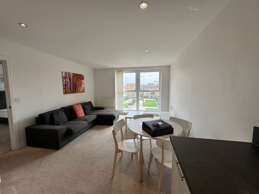 Property photo 1 of 7 Living Area