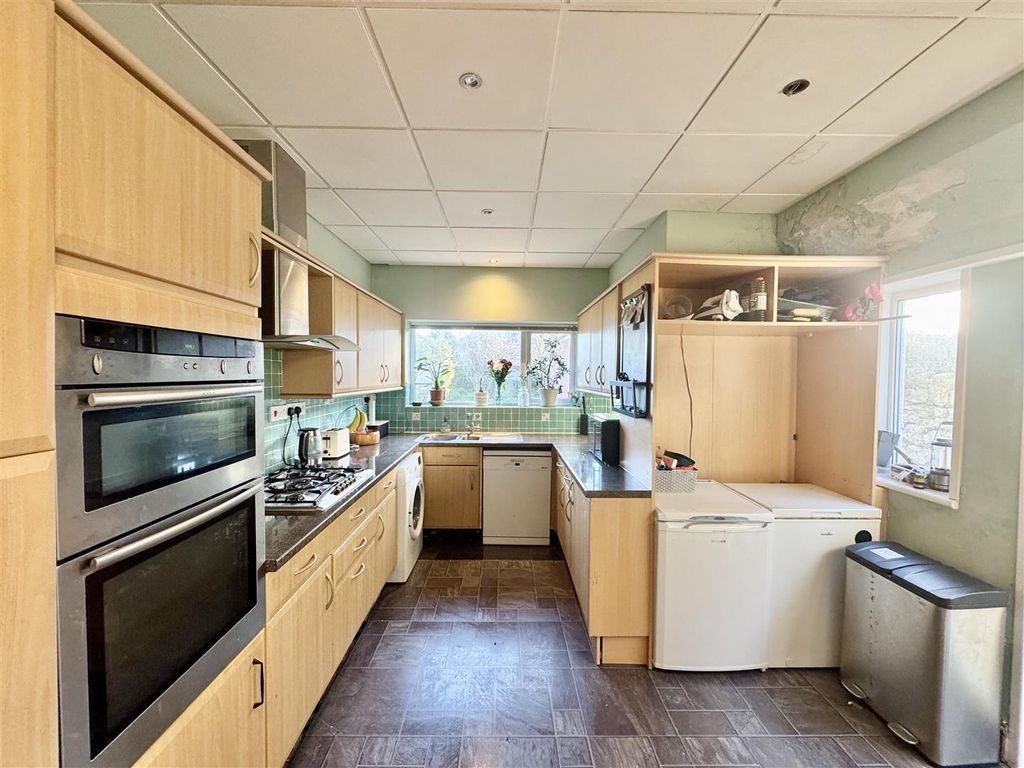 Property photo 3 of 26 Img_1946.Jpeg